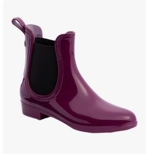 Nicole Miller NY Plum Chelsea Rain Boot Size 8
